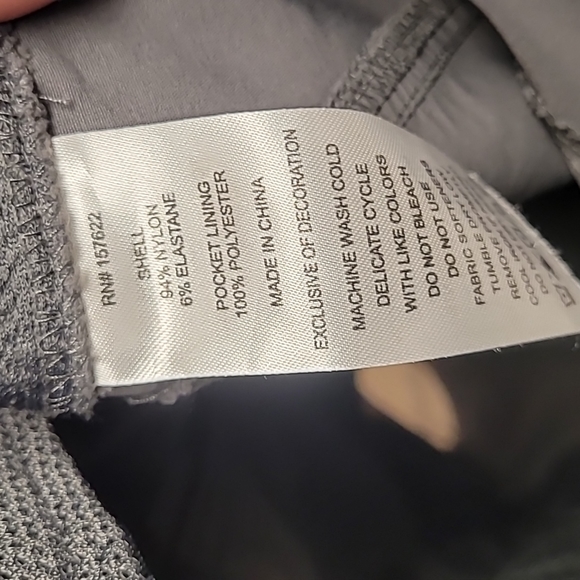 Eddie Bauer Gray short pants 12 - Picture 7 of 7